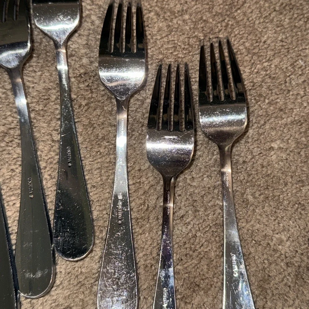 Oneida Flight Stainless Dinner Forks set of 8